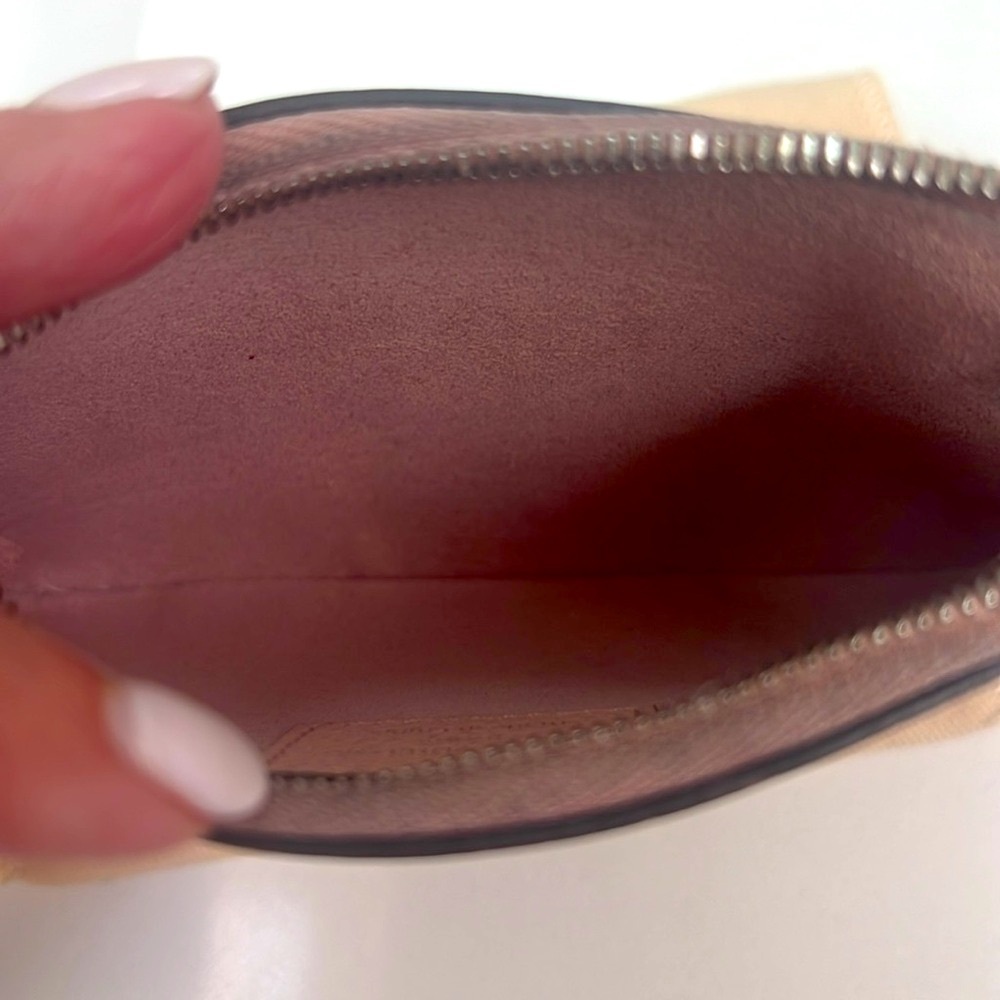 Louis Vuitton Magnolia Mahina Key Pouch RARE VALUE AUTHENTIC  at LV Naples - Picture 4 of 6
